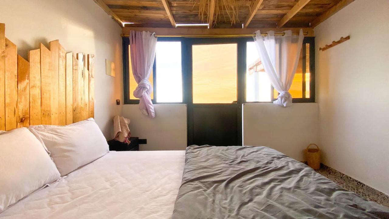 El Faro Surfstay タムリ エクステリア 写真